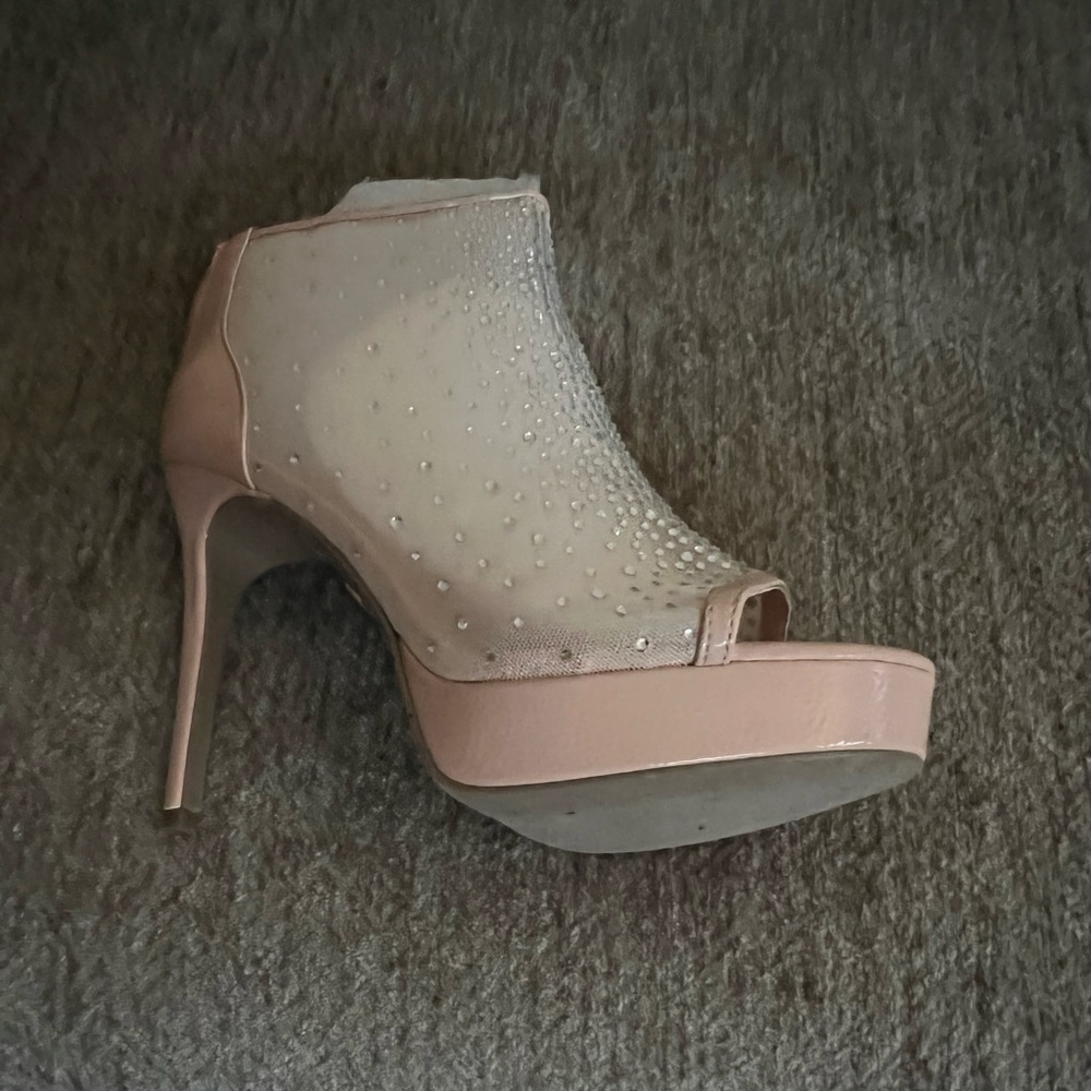 “Desire” Peach Open Toe Booties. Platform High Heels. Nude PA Mesh. Size 9.5